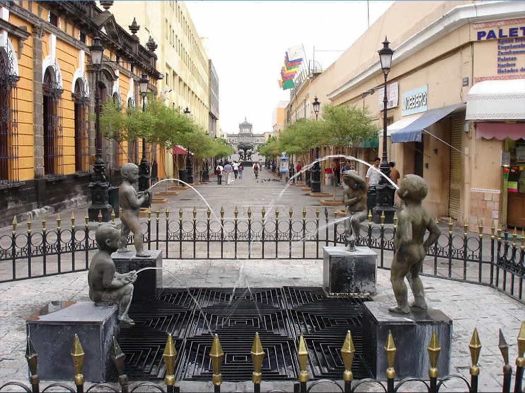 Hostal Casa Anita กัวดาลาฮารา ภายนอก รูปภาพ