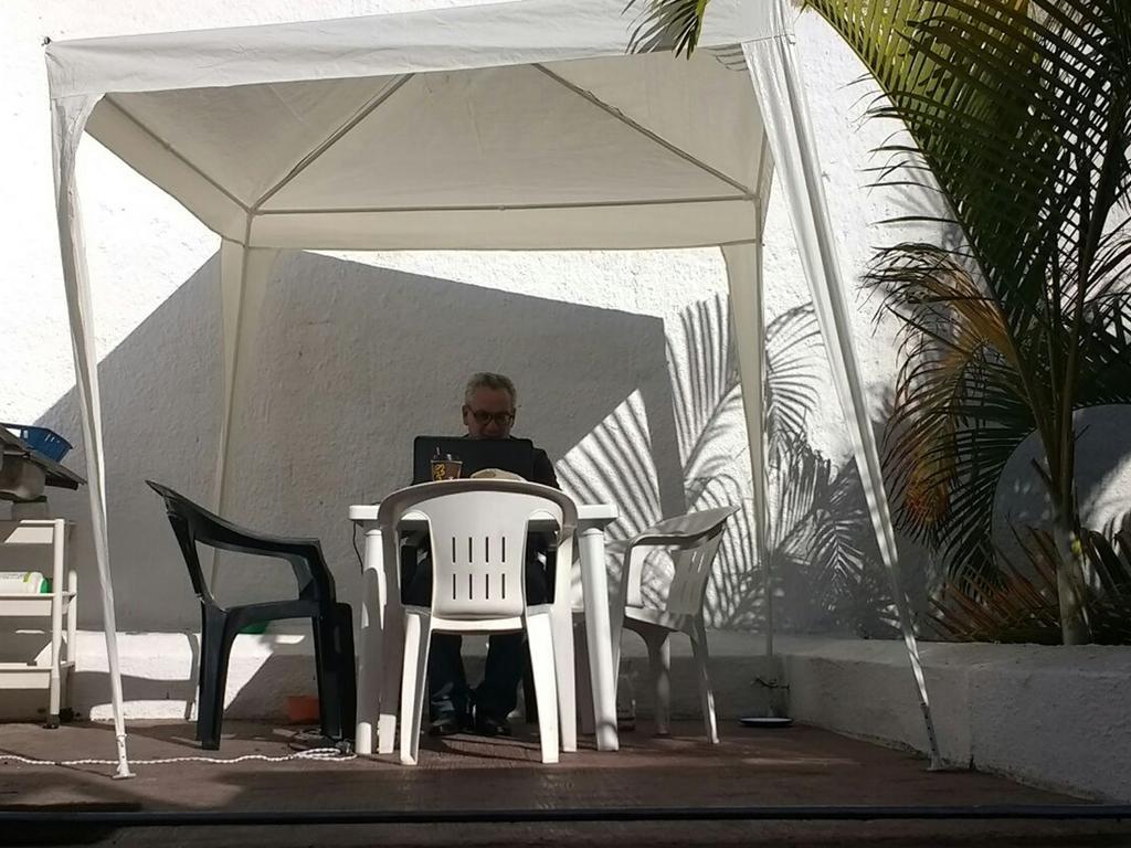 Hostal Casa Anita กัวดาลาฮารา ภายนอก รูปภาพ