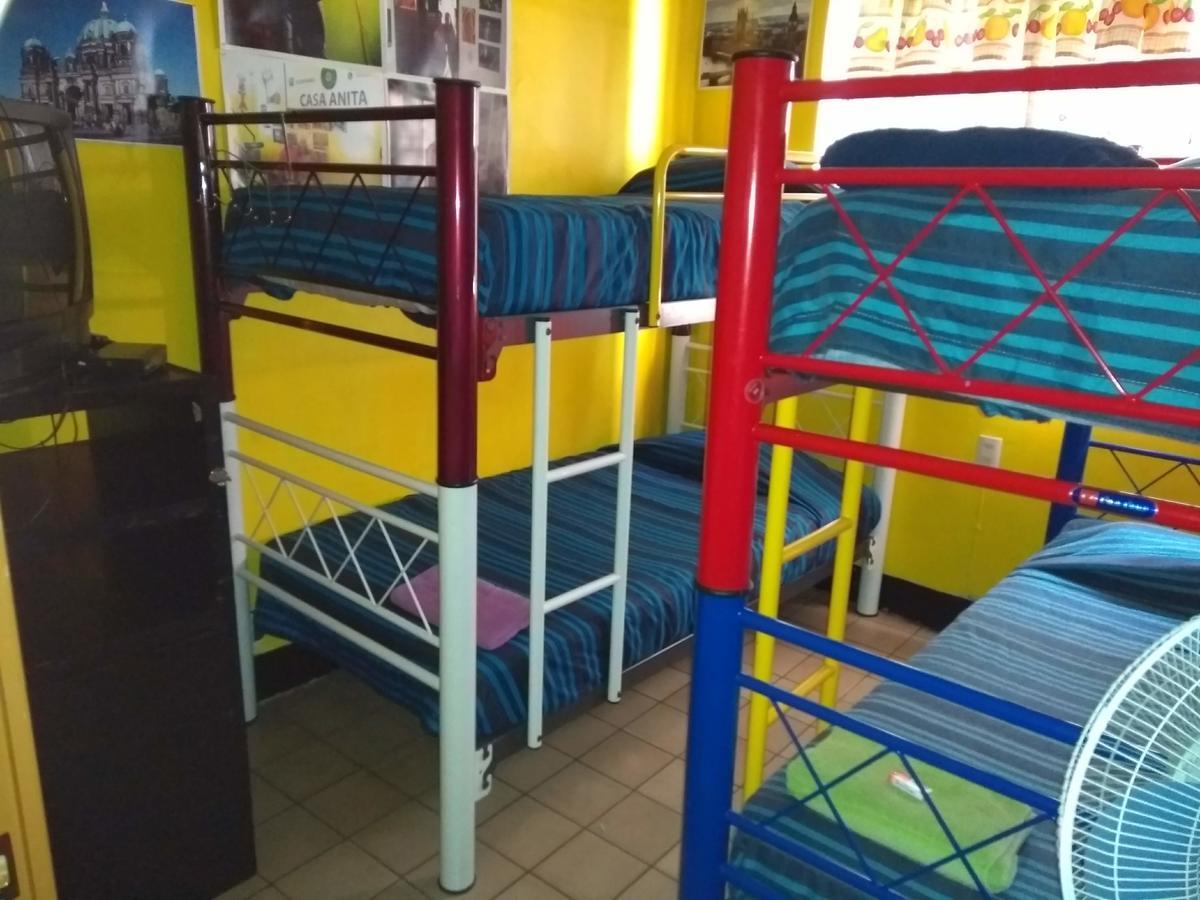 Hostal Casa Anita กัวดาลาฮารา ภายนอก รูปภาพ